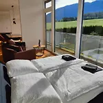 Penthouse Am Golfplatz, Nähe Redbull Ring *