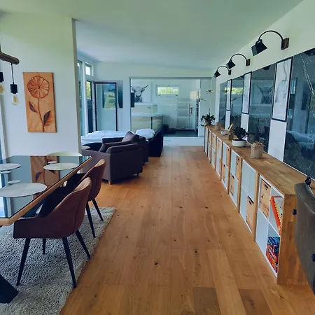 Apartment Penthouse Am Golfplatz, Naehe Redbull Ring
