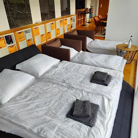Apartment Penthouse Am Golfplatz, Naehe Redbull Ring