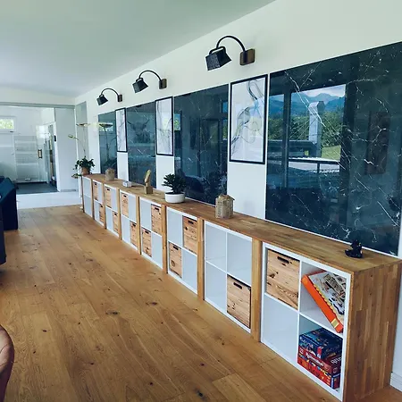 Penthouse Am Golfplatz, Naehe Redbull Ring Apartment