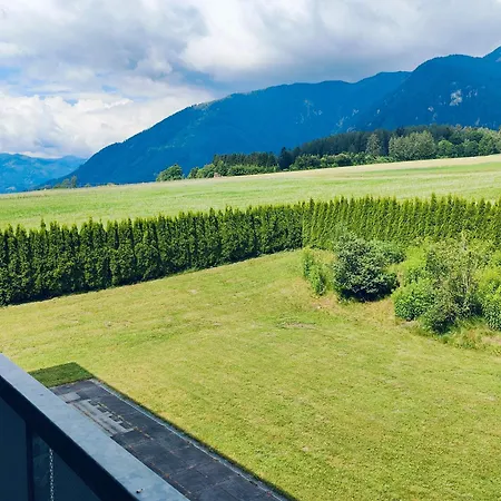 Apartment Penthouse Am Golfplatz, Naehe Redbull Ring *